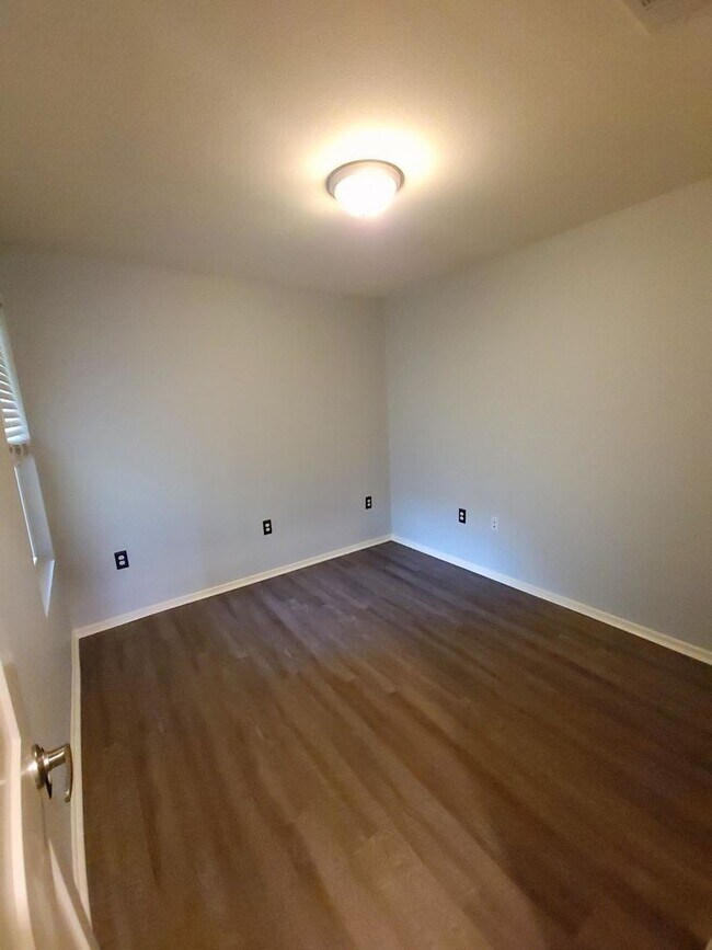 Building Photo - 10244 Artesia Blvd