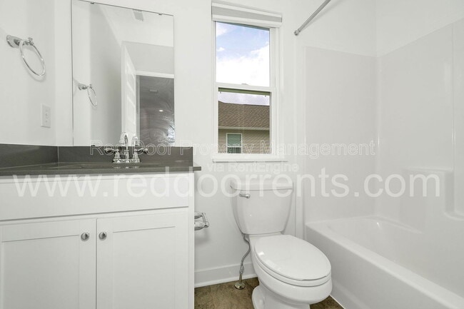 Building Photo - 6380 Apperson Dr