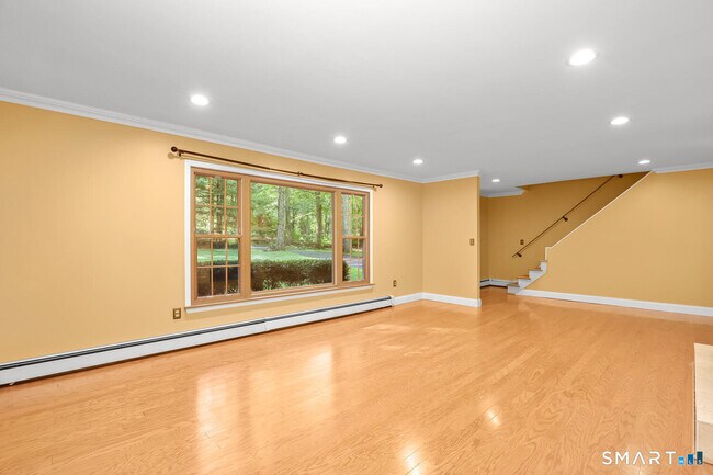 Building Photo - 122 Deforest Rd
