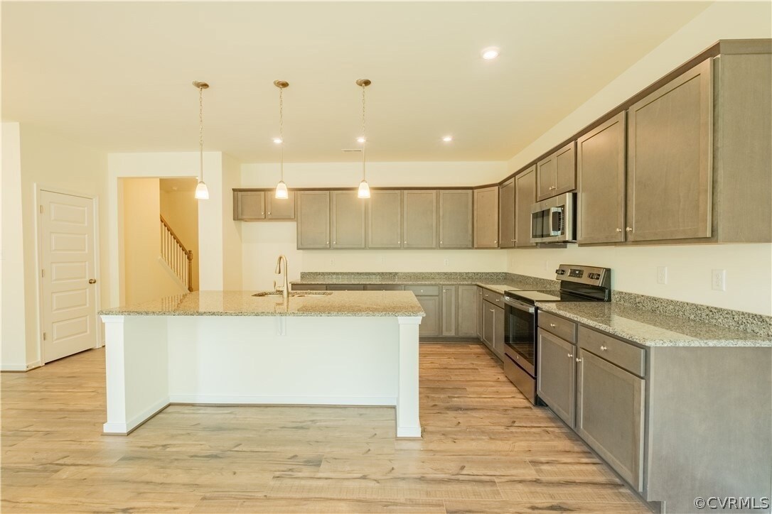 Building Photo - 18433 Palisades Ct