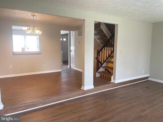 Building Photo - 4216 Dunwood Terrace