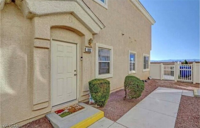 Building Photo - 3063 Errol Flynn St