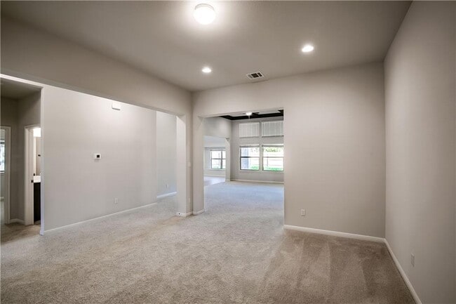 Building Photo - 2425 Choctaw Pl