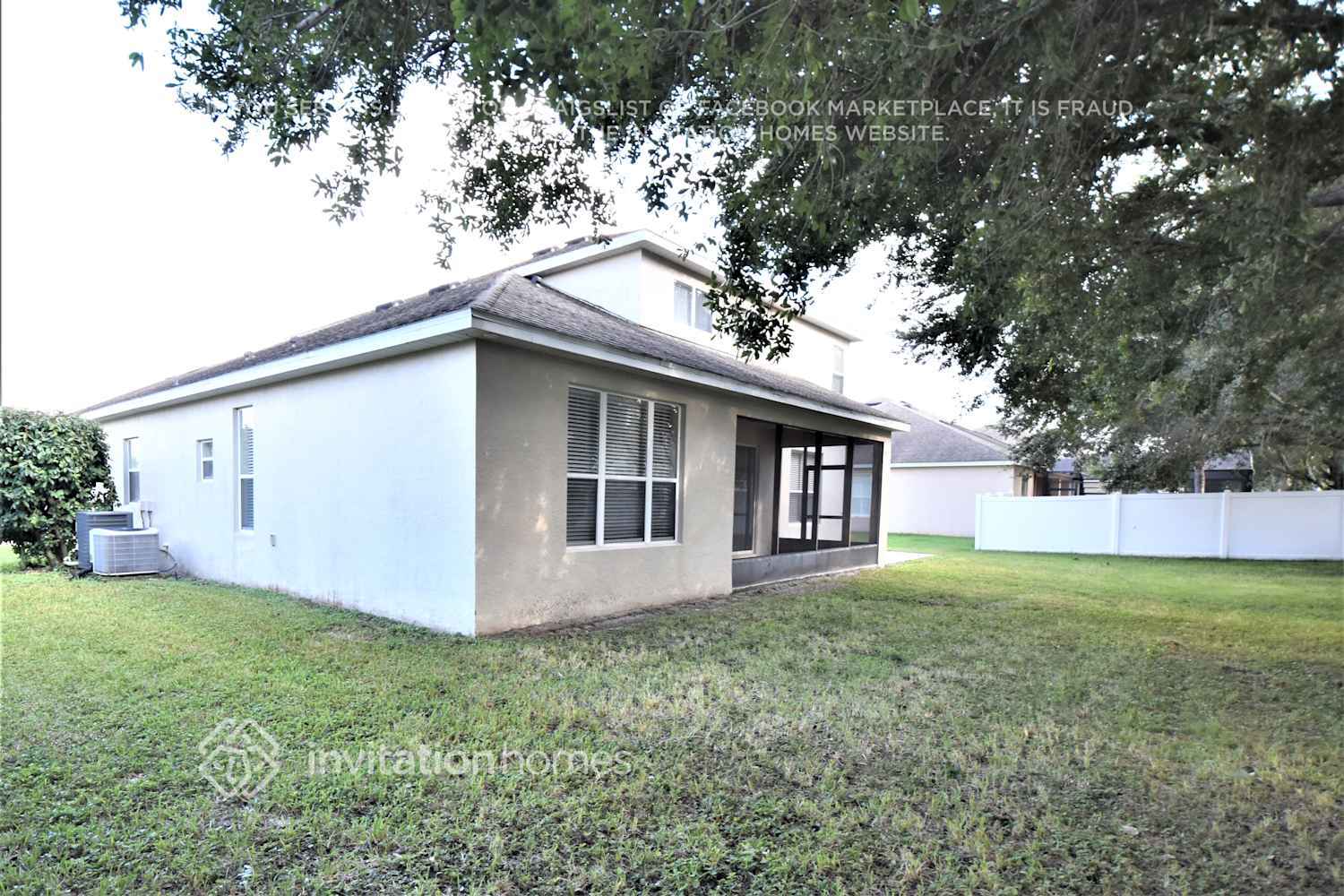 Building Photo - 15233 Serenade Dr