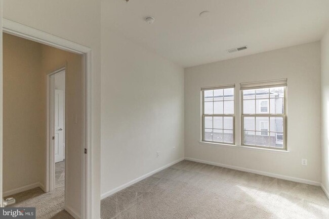 Building Photo - 2784 Fredericksburg Rd