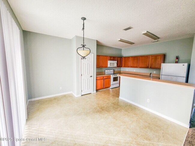 Building Photo - 1421 Halstead Ave NW