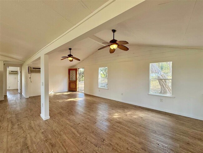 Building Photo - 10601 Ridge Rim Dr