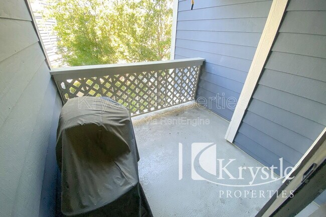 Building Photo - 206 Sea Crest Cir