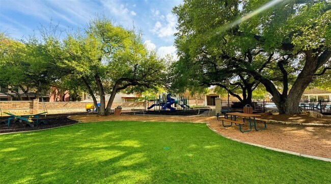 Building Photo - 3845 Harvey Penick Dr