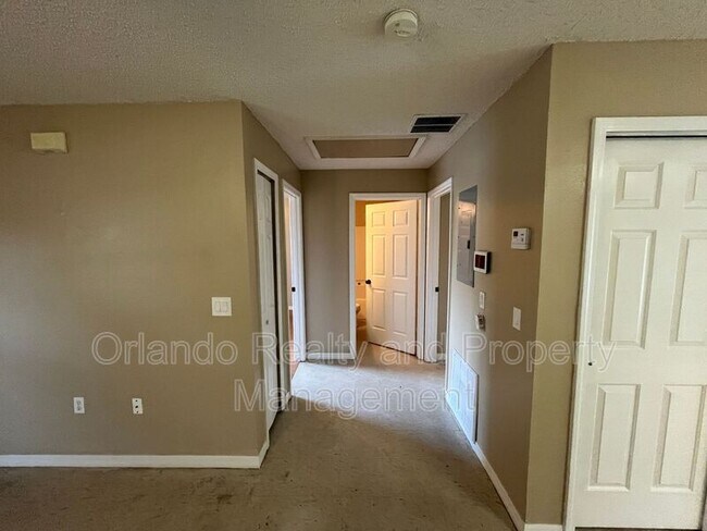 Building Photo - 550 Imperial Pl