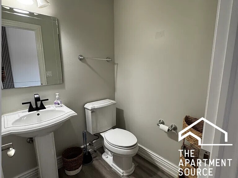 Building Photo - 148 Kimball St