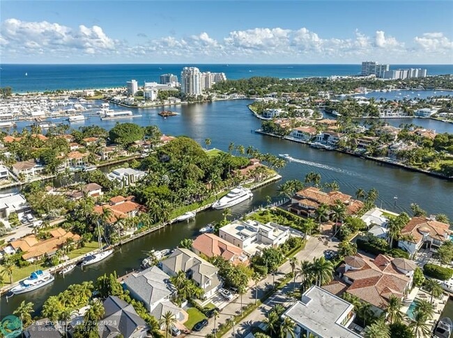 Building Photo - 808 Solar Isle Dr