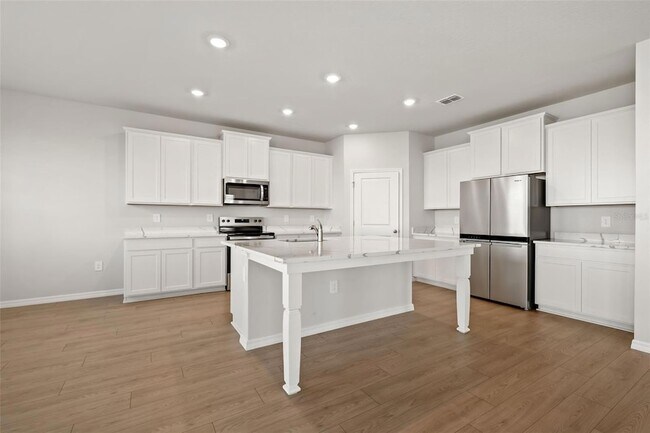 Building Photo - 17107 James Trl