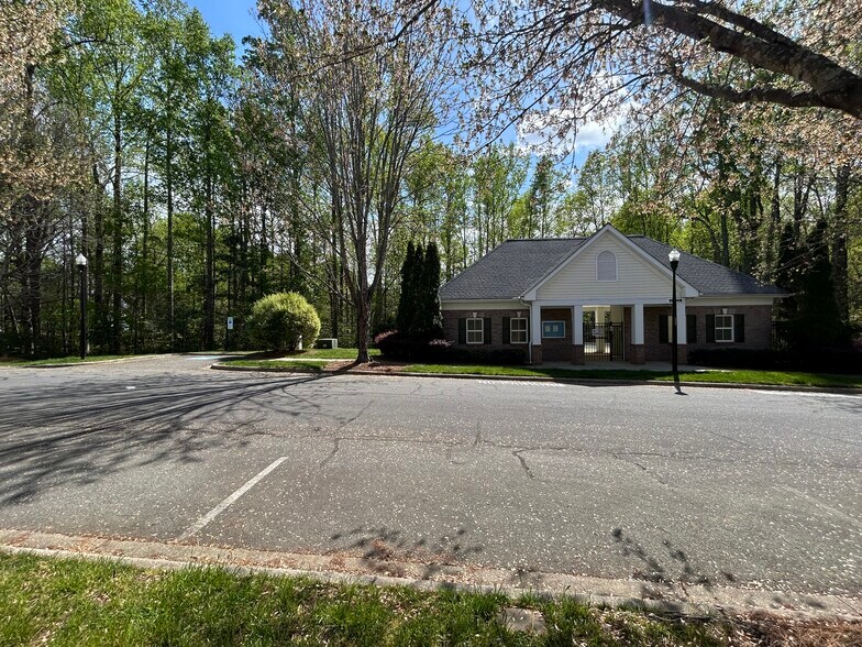 Building Photo - 19362 Makayla Ln