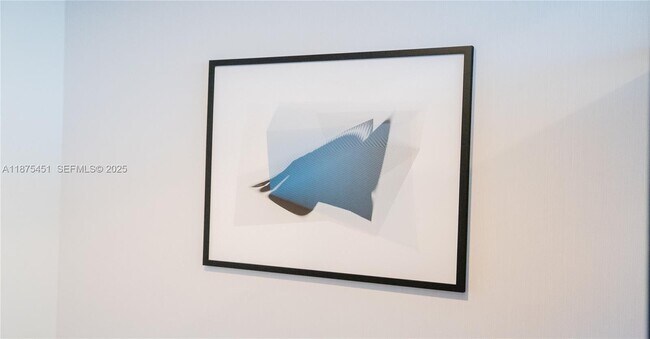 Building Photo - 398 NE 5th St