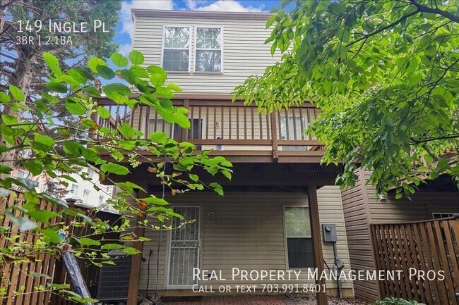 Building Photo - 149 Ingle Pl