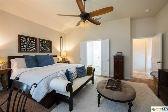 Building Photo - 5633 Briar Fld