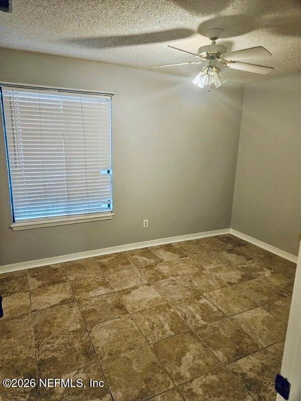 Building Photo - 11291 Derringer Cir N