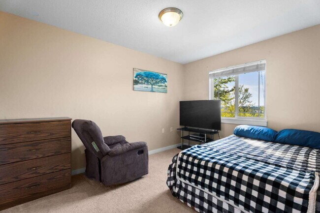 Building Photo - Private sanctuary tucked into the heart of Happy Valley.