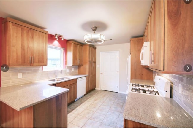 Building Photo - 6104 Bridlington Cir