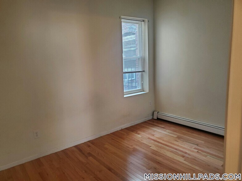 Building Photo - 67 S Huntington Ave