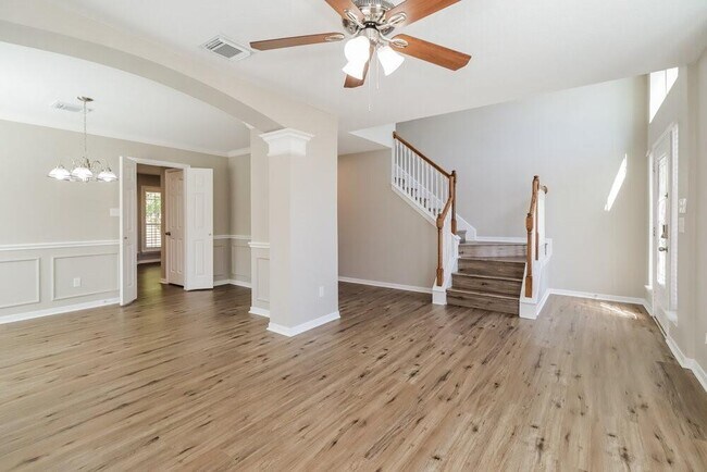 Building Photo - 26011 Bearborough Dr