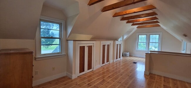 Building Photo - 13497 Center Rd