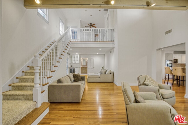 Building Photo - 3690 Crownridge Dr