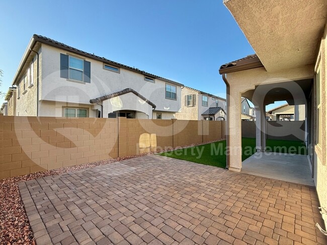 Building Photo - 670 S Jacana Ln