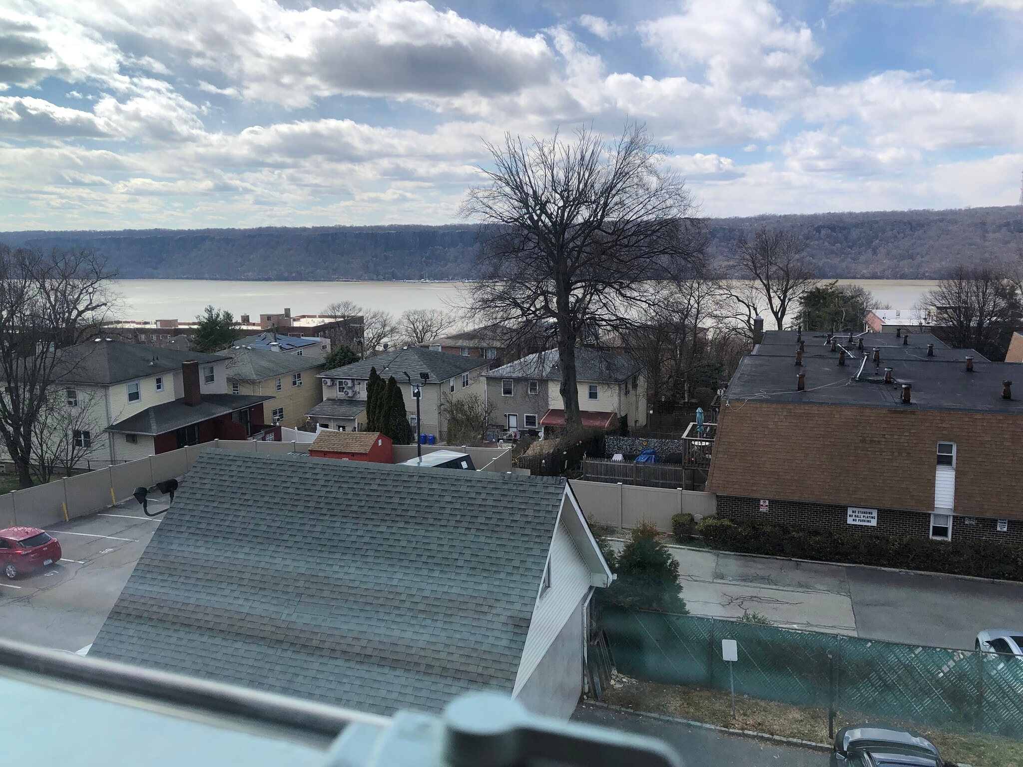 Building Photo - 385 Palisade Ave