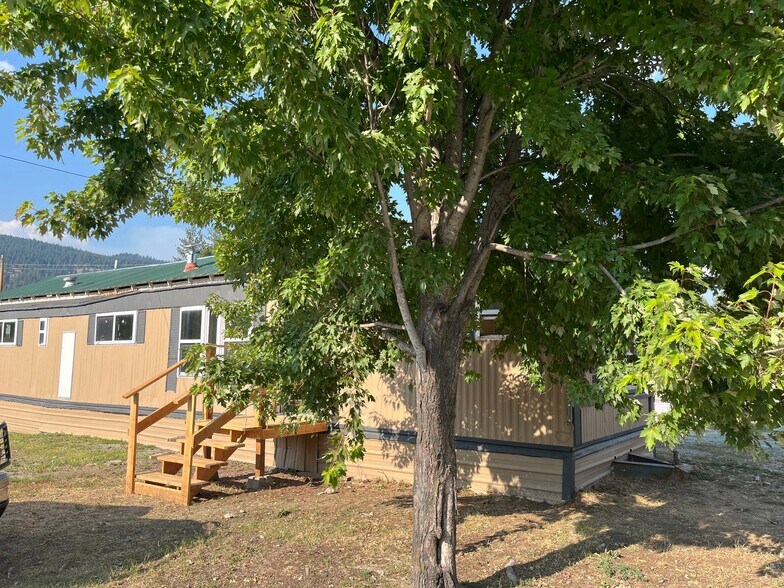 Building Photo - 1130 MT-135