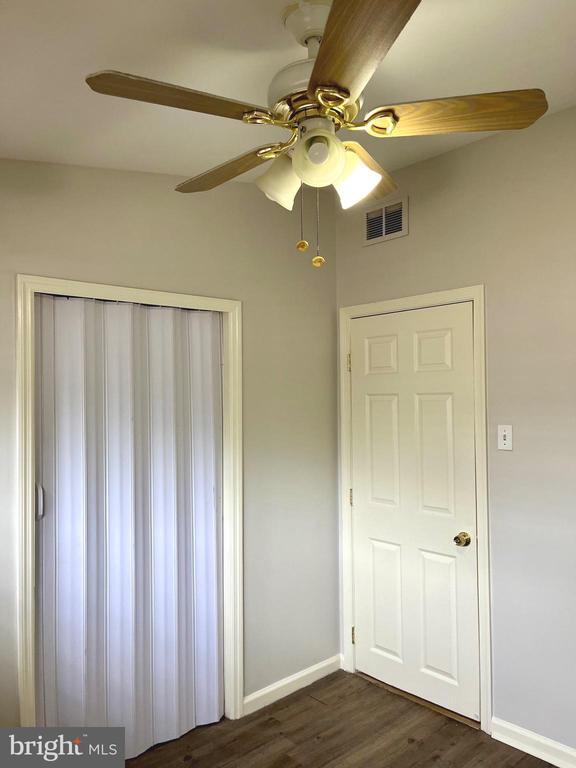 Building Photo - 5 Warfel Dr