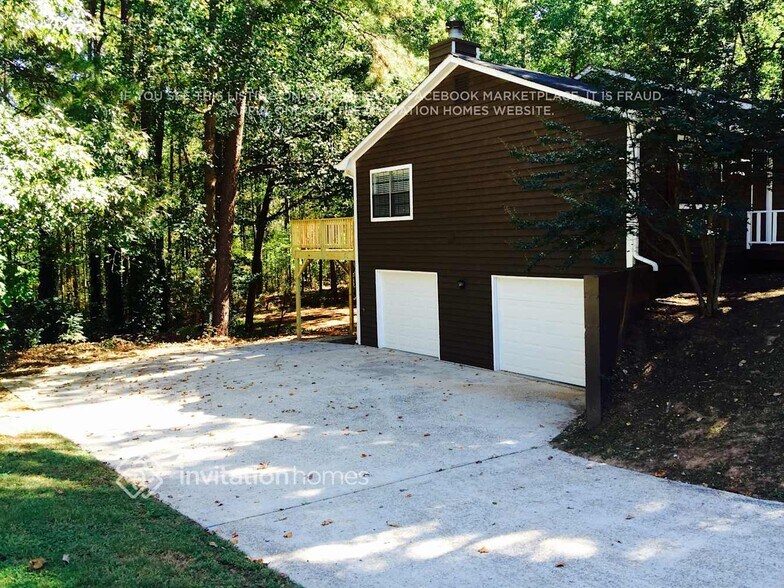Building Photo - 123 Fairview Way