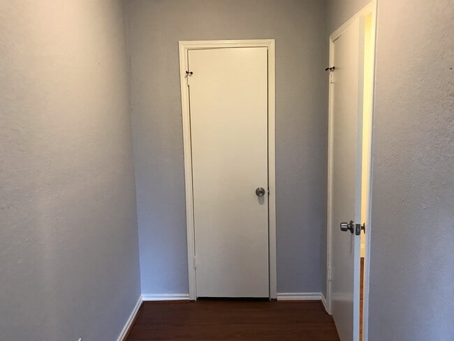 Building Photo - Gorgeous and spacious home in Danbury, Just remodeled and move in ready!