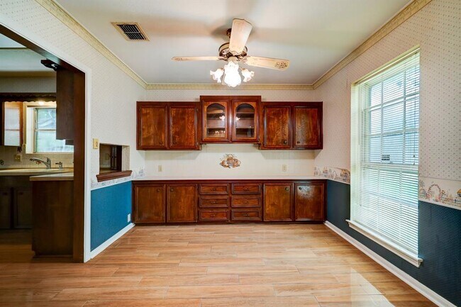 Building Photo - 12534 Millbanks Dr
