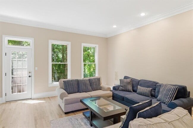 Building Photo - 1247 Manor Oaks Ct