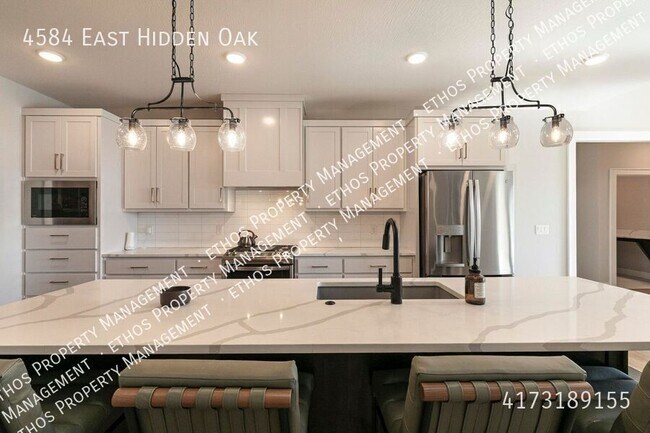 Building Photo - 4584 E Hidden Oak St