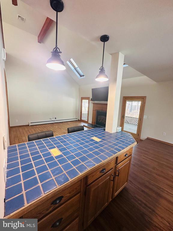 Building Photo - 15 Cherrywood Dr