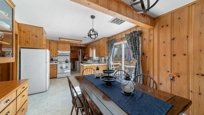 Building Photo - Lovely home with lake views available for ...