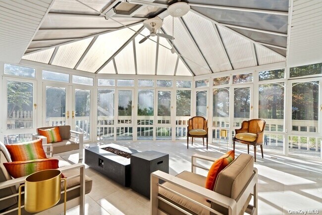 Building Photo - 29 The Grasslands