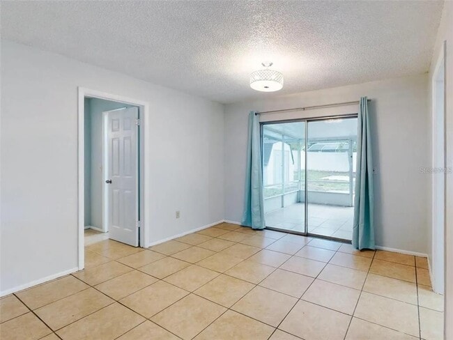 Building Photo - 1836 Plumtree Dr