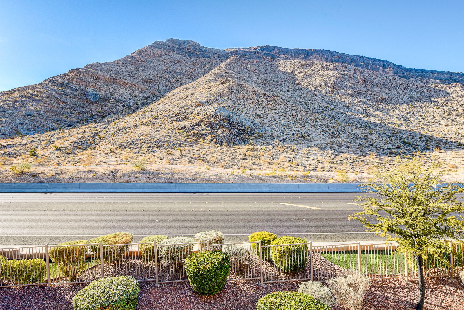 Building Photo - 3351 Indian Shadow St