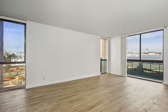 Building Photo - 3930 University Center Dr