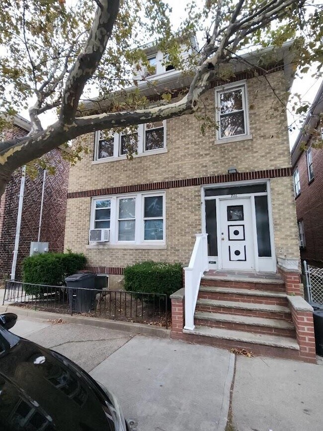 Primary Photo - 706 87th St