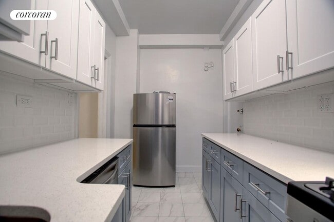 Building Photo - 315 W 102nd St