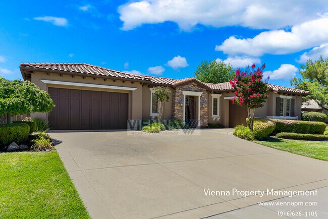 Building Photo - Beautiful 4 Bedroom Home in Catta Verdera