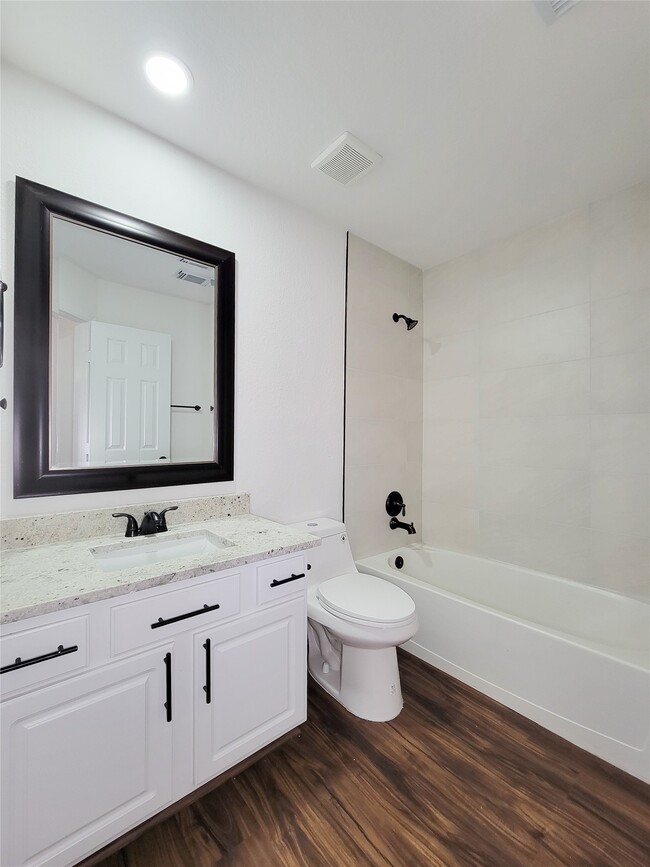 Building Photo - 21123 Amber Crossing Dr