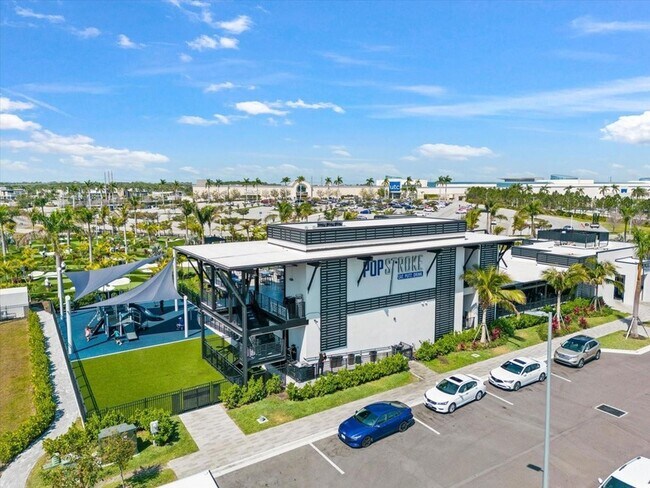 Building Photo - 7525 Plantation Cir