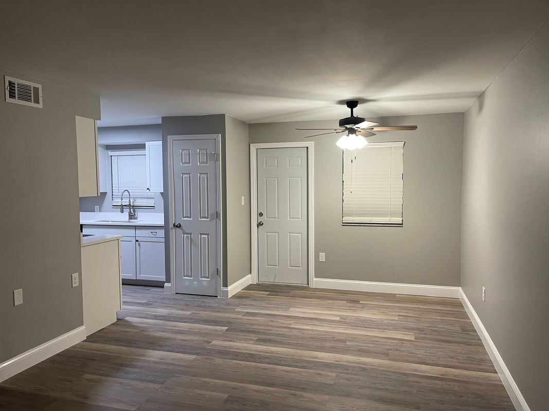 Building Photo - 420 S Palmetto St