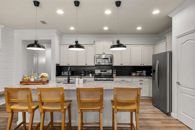 Building Photo - 1978 Majorca Dr